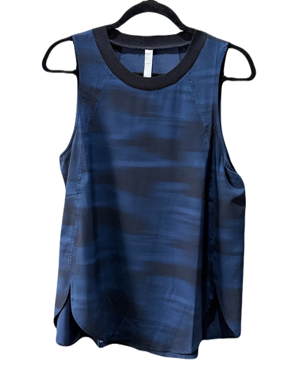 Athleta Zephyr Print Tank Womens Performance Golf, Hiking Travel Casual size M